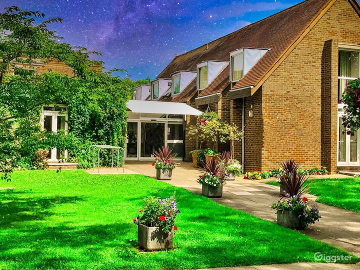 Intimate Event Space in Wraysbury Rent this location on Giggster