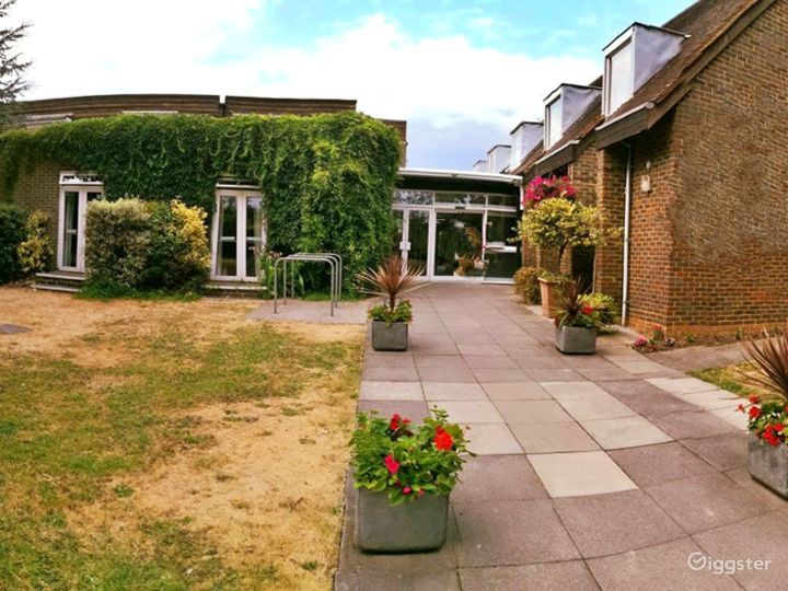 Intimate Event Space in Wraysbury Rent this location on Giggster