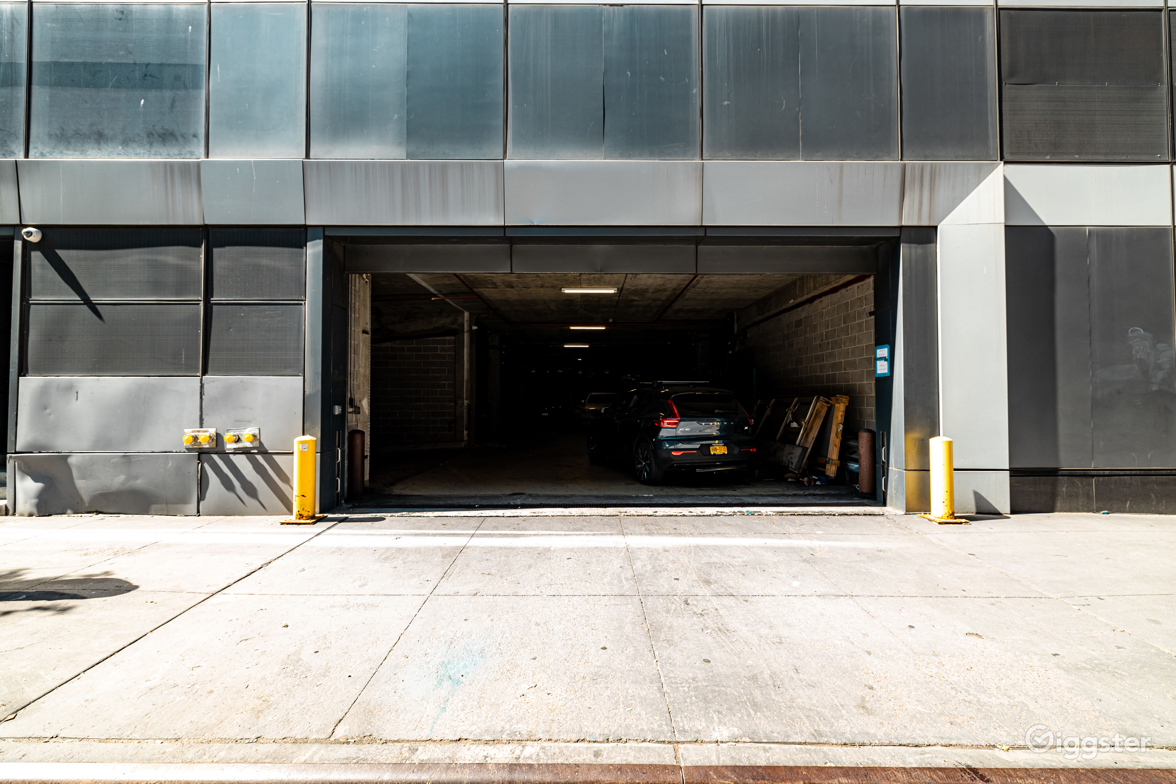 Volvo Cars Manhattan Rent this location on Giggster