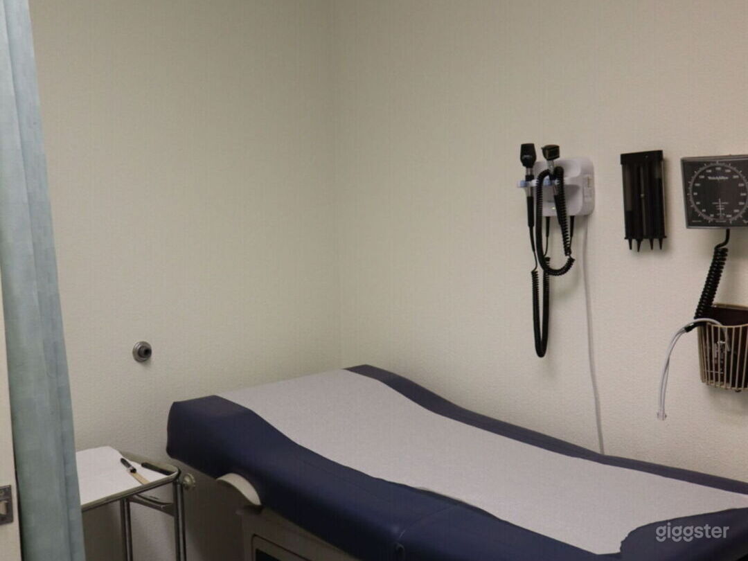 Operating Medical Office Large (Suite 200) Photo 3