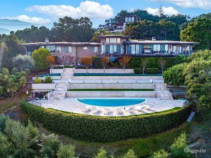 Contemporary Modern Mansion in Los Altos Hills | Rent this location on ...