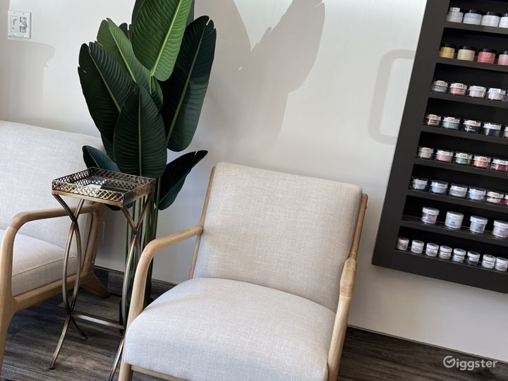 Spacious Minimalist LA Nail Salon Rent this location on Giggster