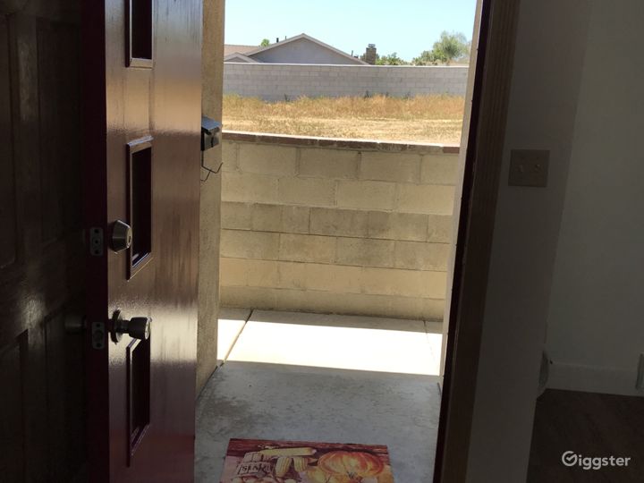 Camarillo Heights Guest House with a big Yard Rent this location on