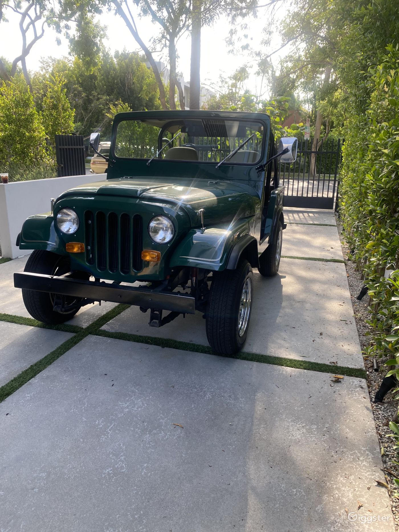 1975 Green Jeep DJ5 Safari Kar Beach Cruiser Rent this location on