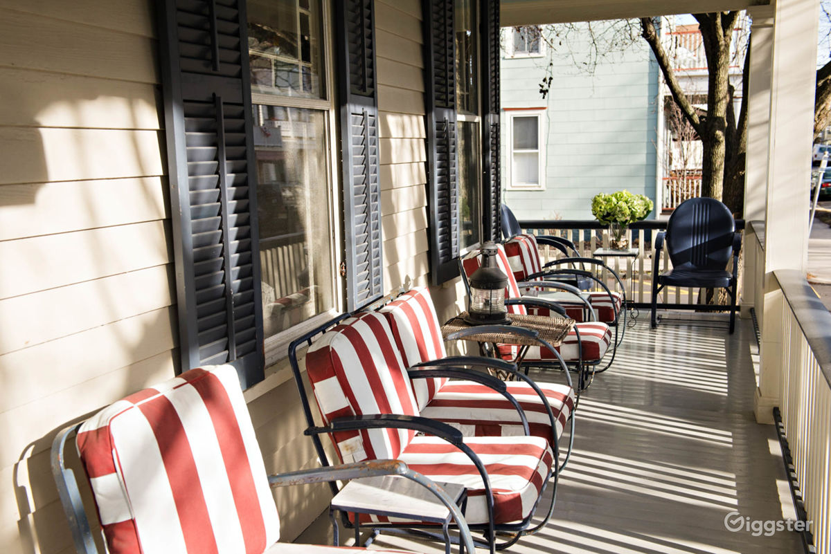1882 Historic Beach House Queen Anne Style Rent this location on
