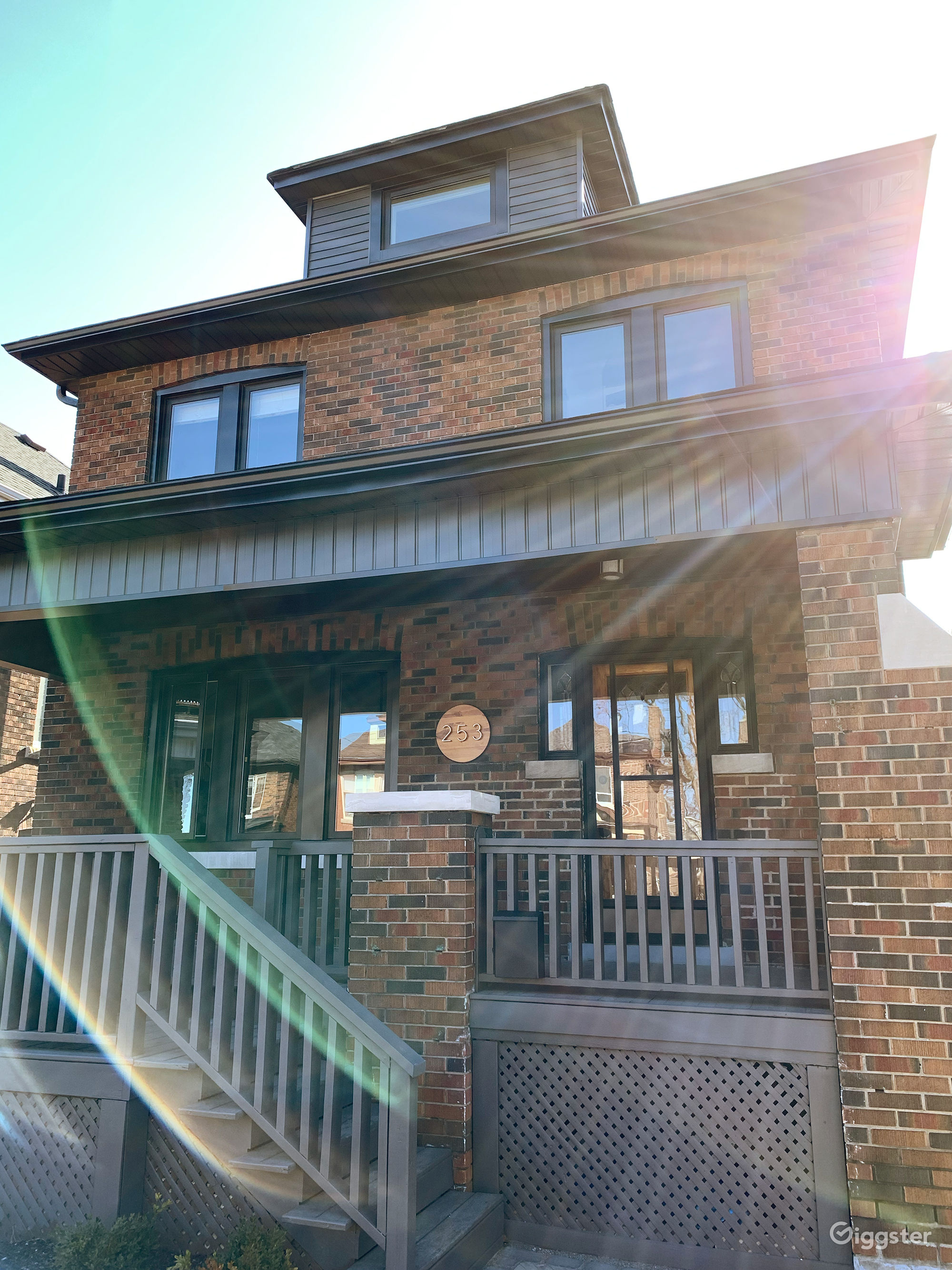 Mid Century Modern Victorian Home Studio | Rent this location on Giggster
