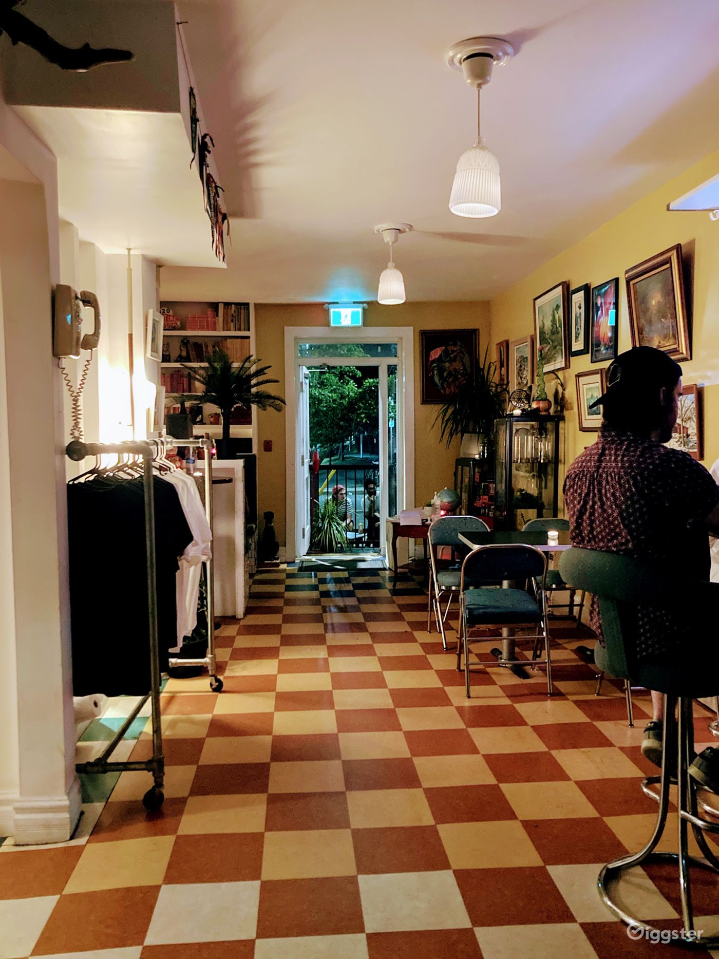 Vintage Consignment Bar & Shop Rent this location on Giggster