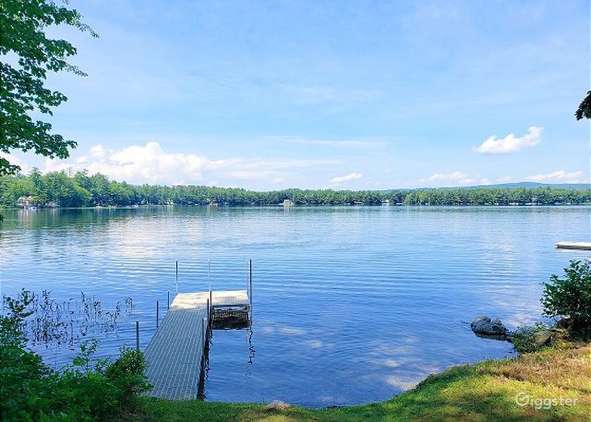 HISTORIC VICTORIAN ON MIRROR LAKE NH SLEEPS 16 Rent this location on