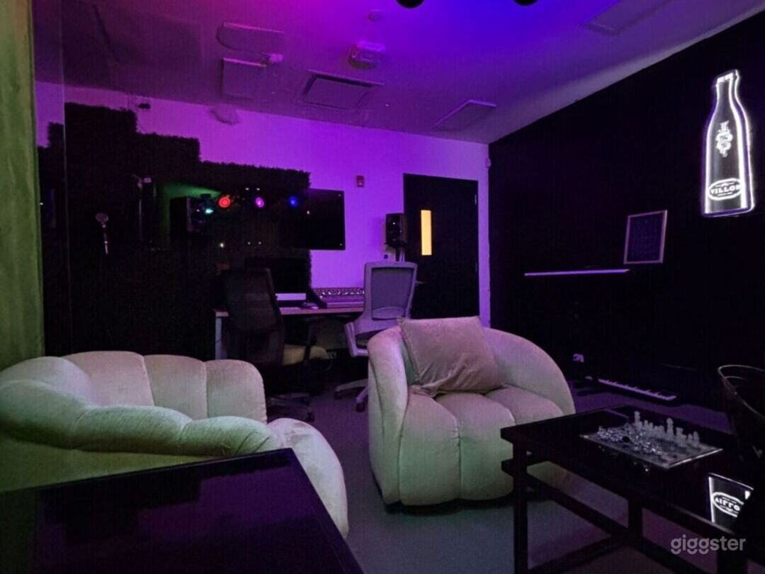 Media room - Home comfort and aesthetically pleasing  Photo 3