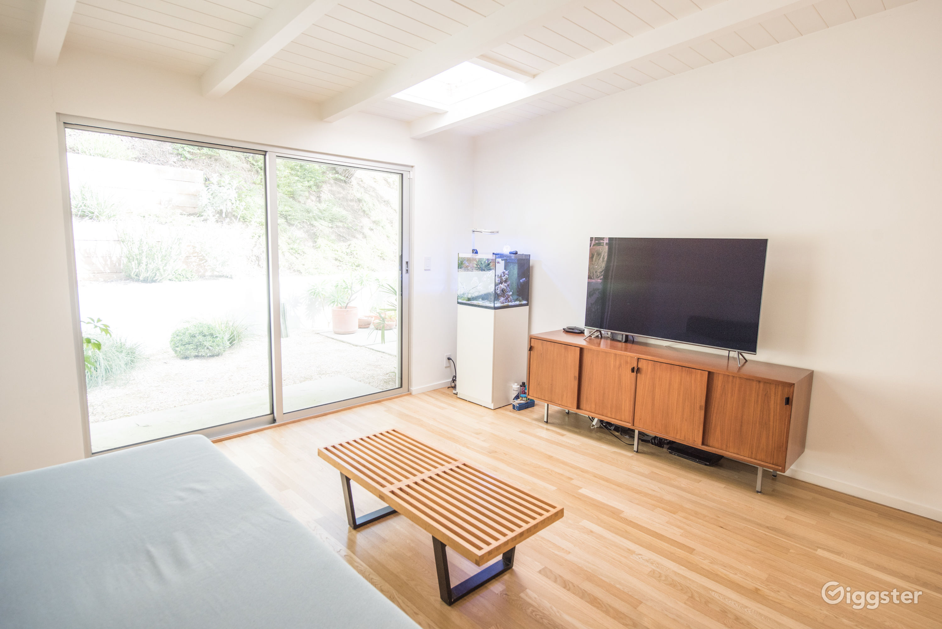 Bright Retro | Rent this location on Giggster