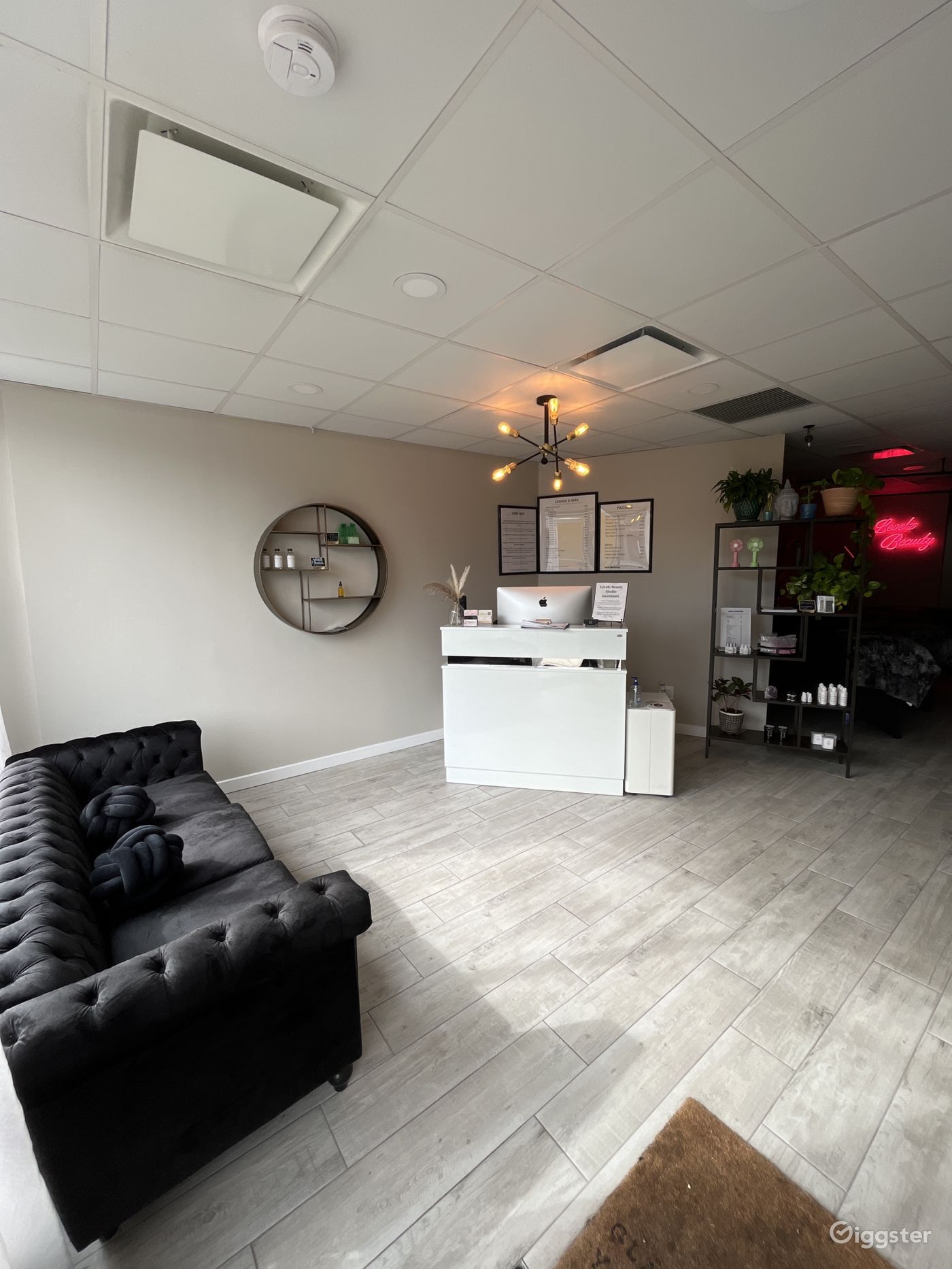 Beautiful, Clean, Luxurious Lash Studio Rent this location on Giggster