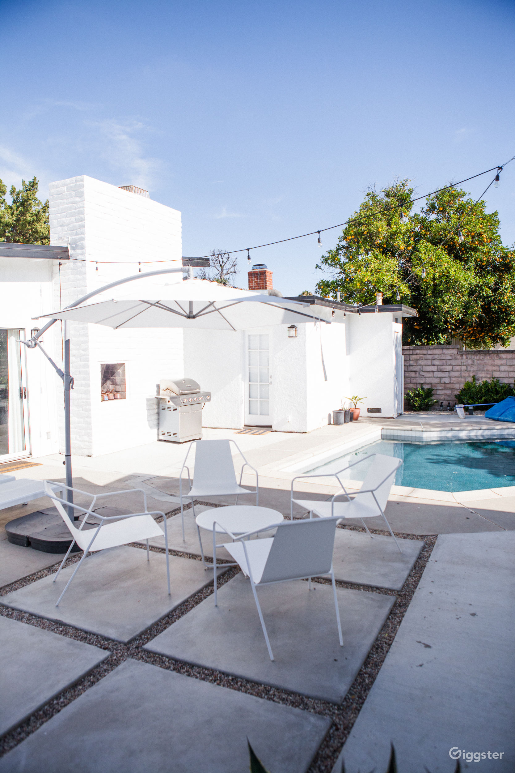 Midcentury Lake Balboa Home Rent this location on Giggster