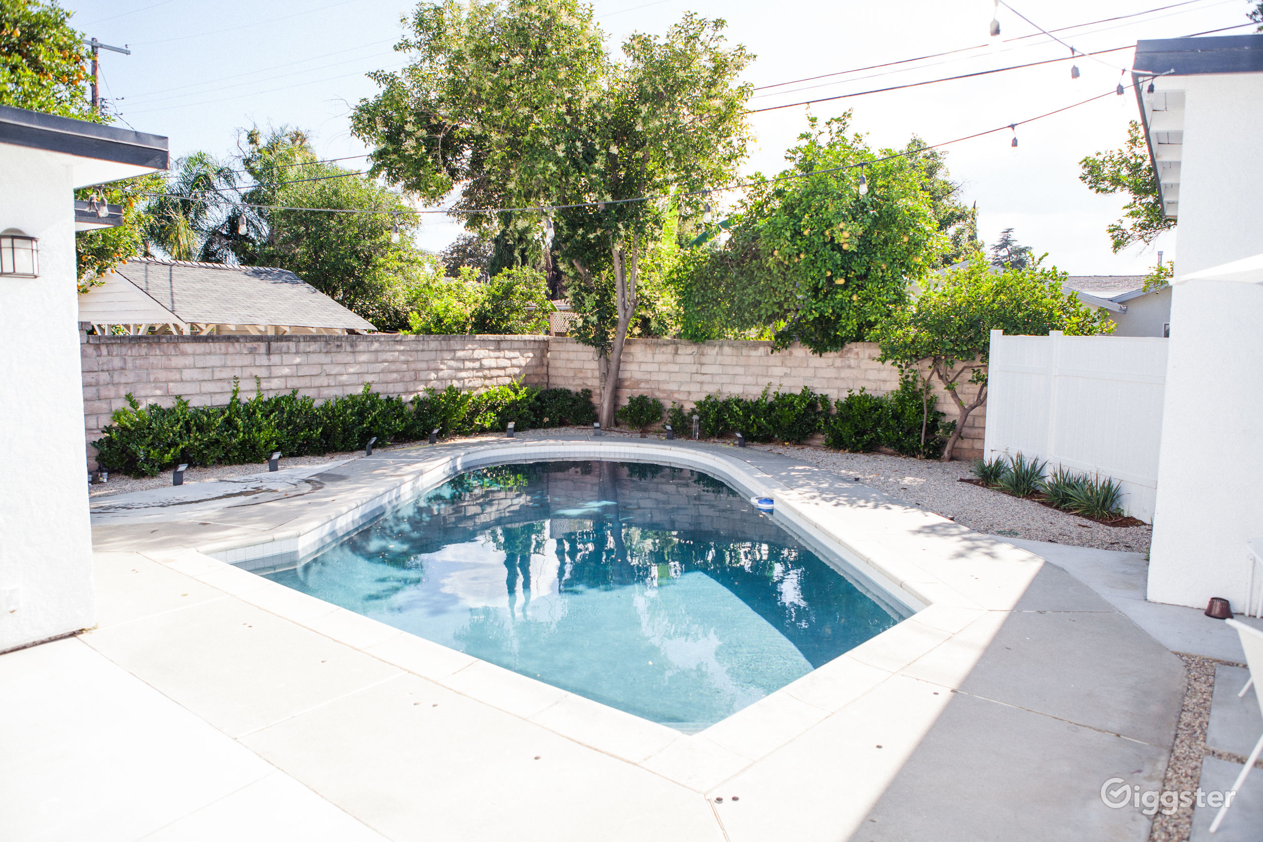 Midcentury Lake Balboa Home Rent this location on Giggster