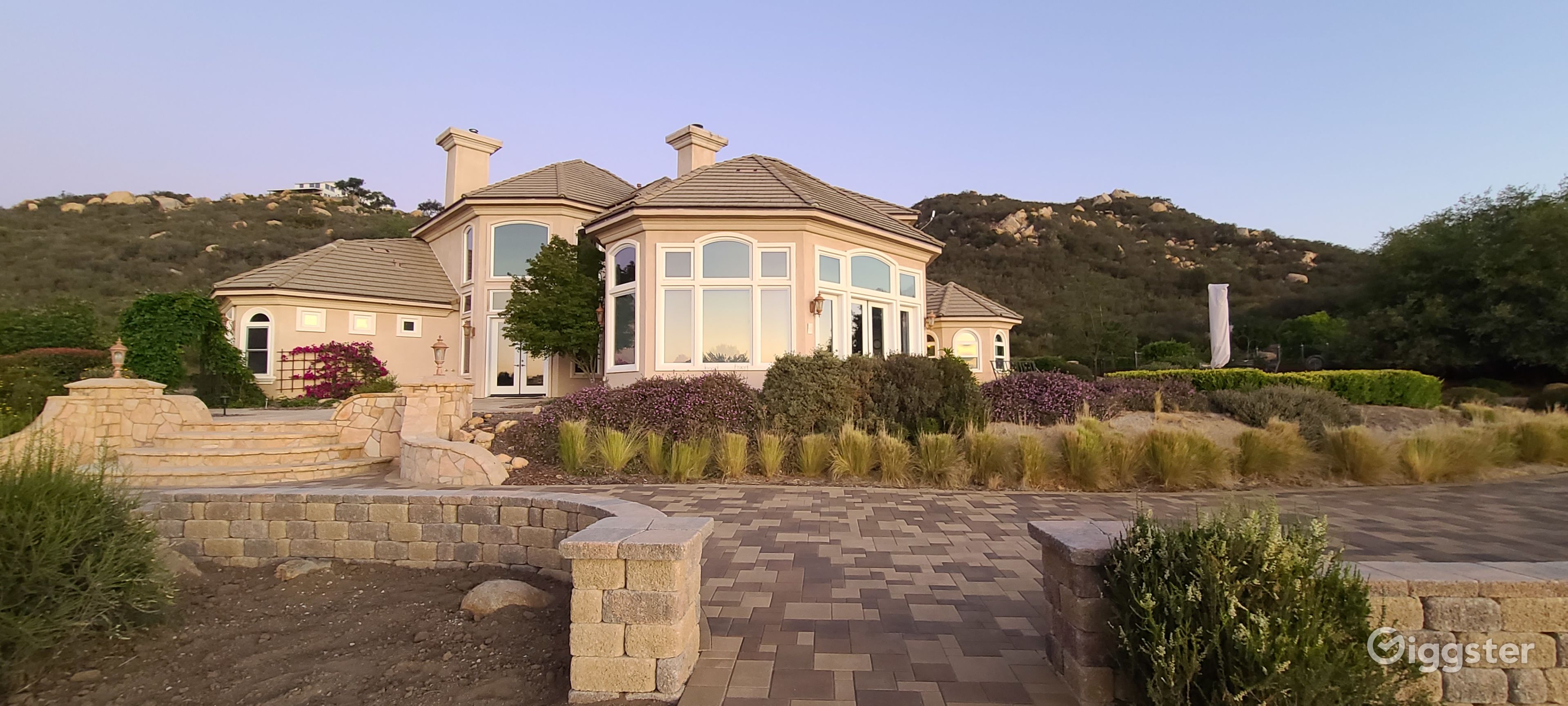 Mansion In The Hills 10 Acre Elegant Estate Home Rent this location