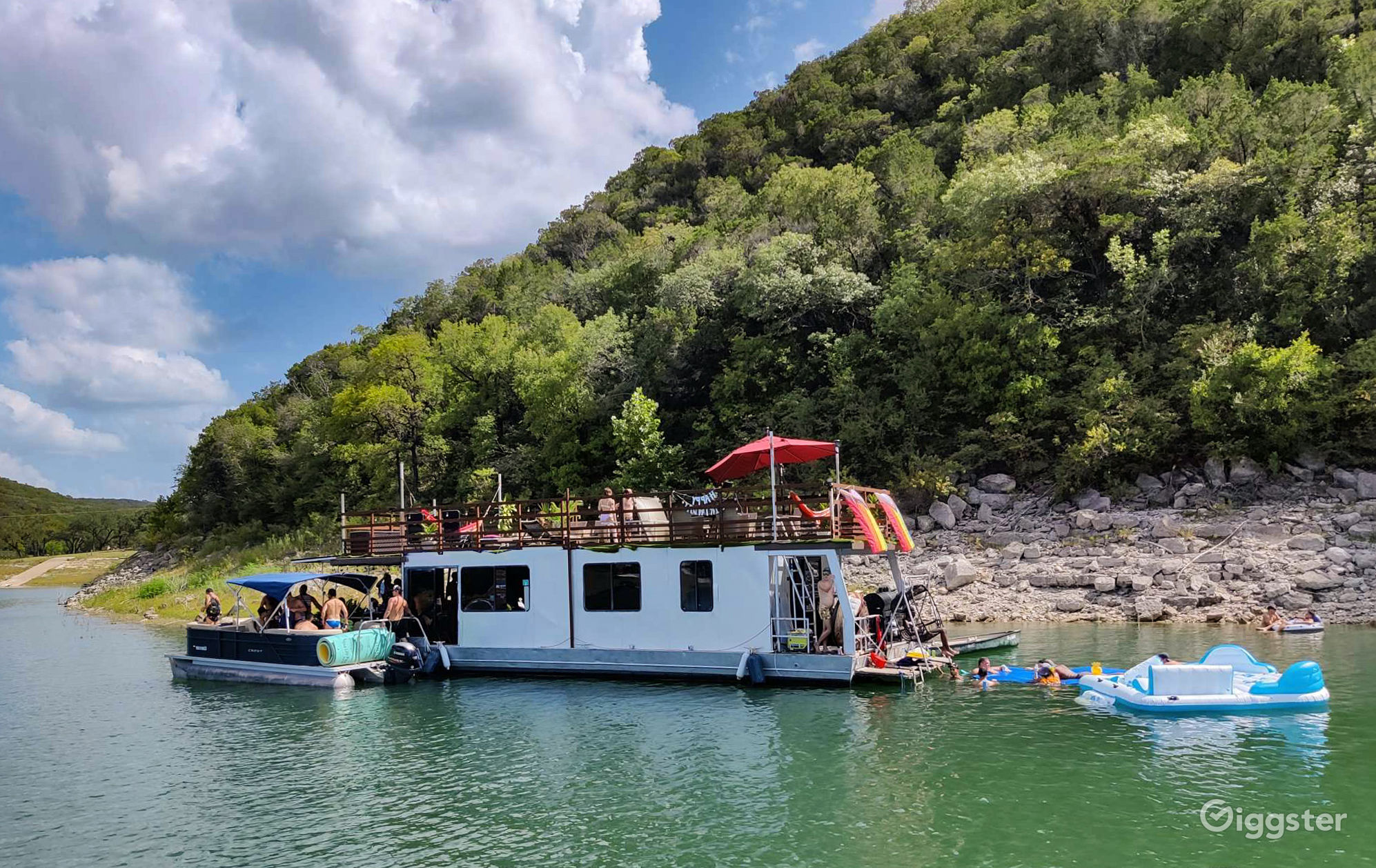 HouseboatYacht Nestled In A Lake Travis Cove Rent this location on