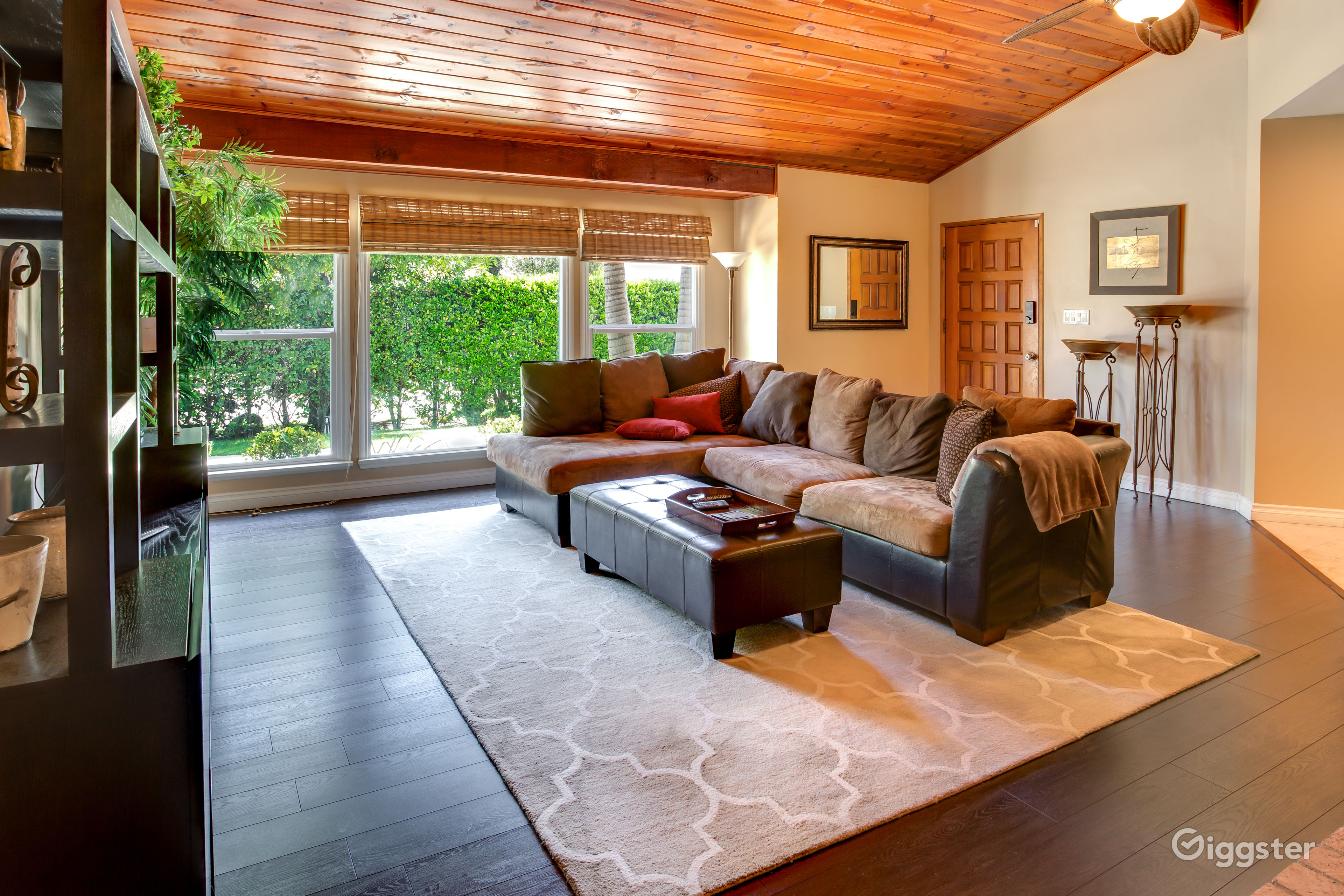 Beautiful Burbank Three Bedroom Rent this location on Giggster