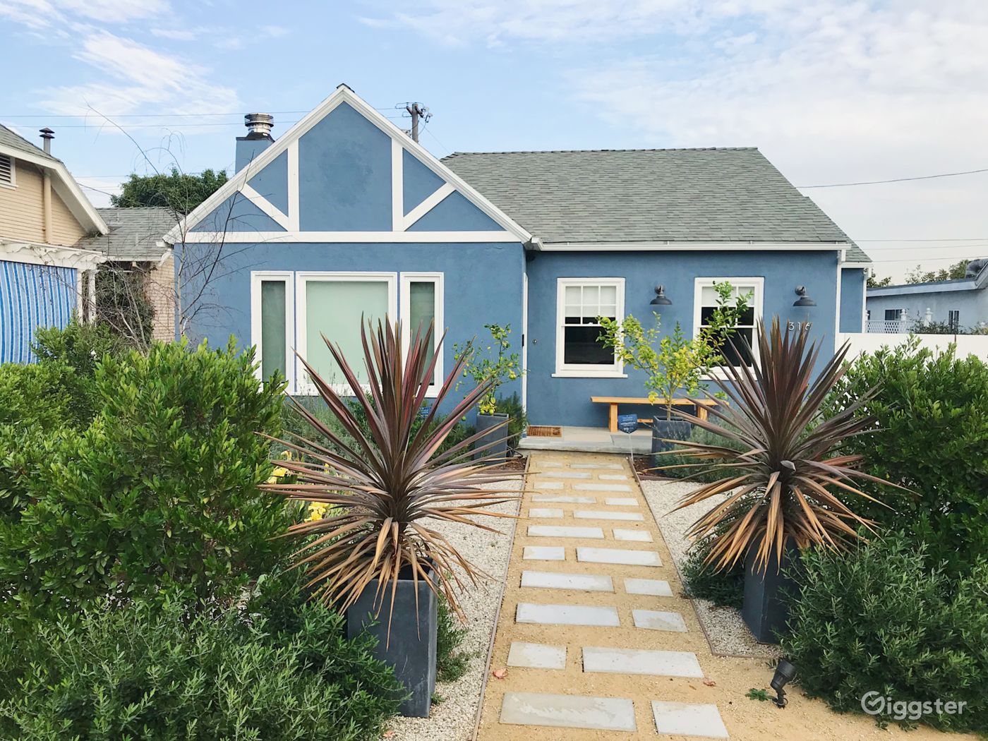 Modern home in Larchmont Village Rent this location on Giggster