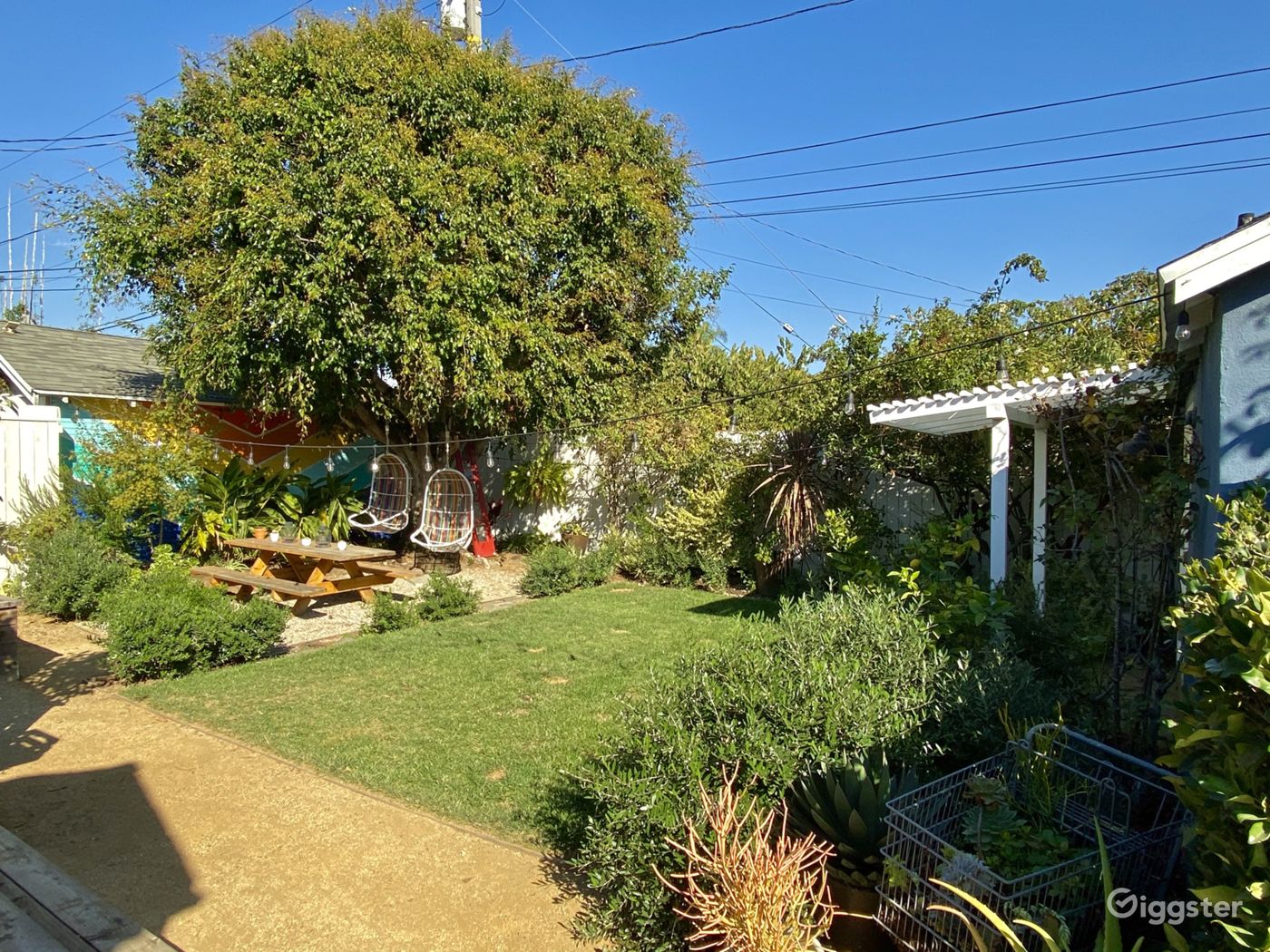 Modern home in Larchmont Village Rent this location on Giggster