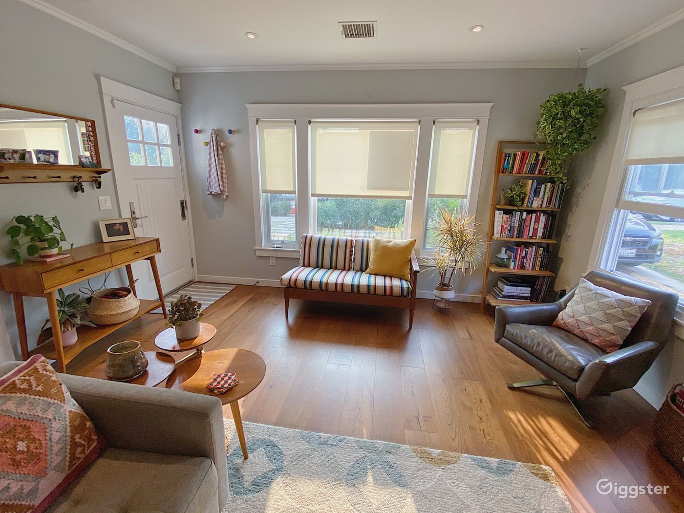 Modern home in Larchmont Village Rent this location on Giggster