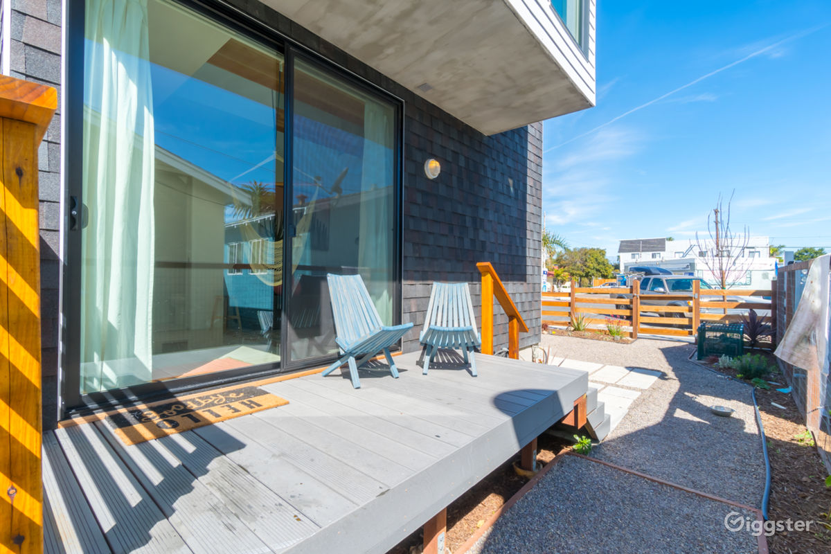 Modern Beach Home w/ amazing rooftop deck Rent this location on Giggster