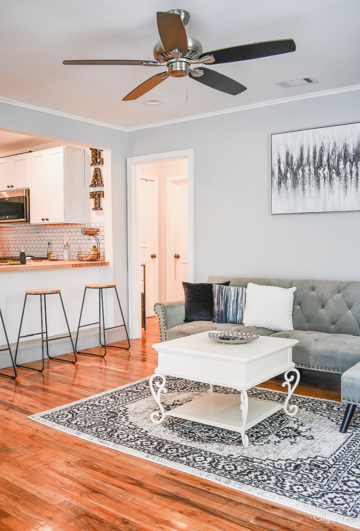 2 Bed Home in Ardsley Park, Savannah Rent this location on Giggster