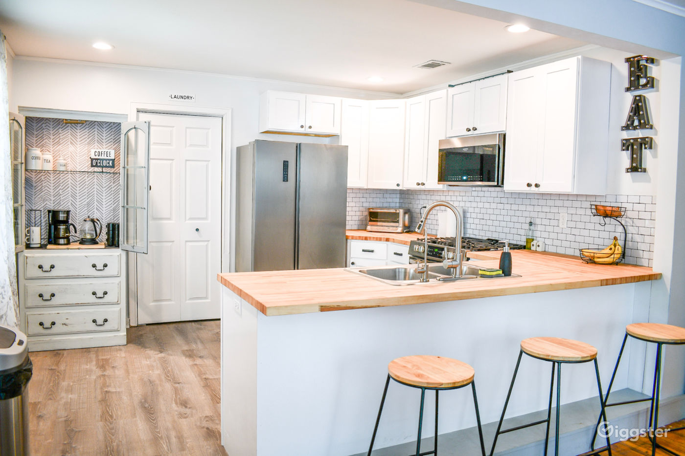 2 Bed Home in Ardsley Park, Savannah Rent this location on Giggster