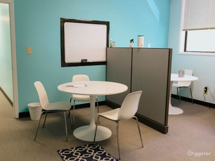 Luxury Office Space On Top Floor! | Rent this location on Giggster