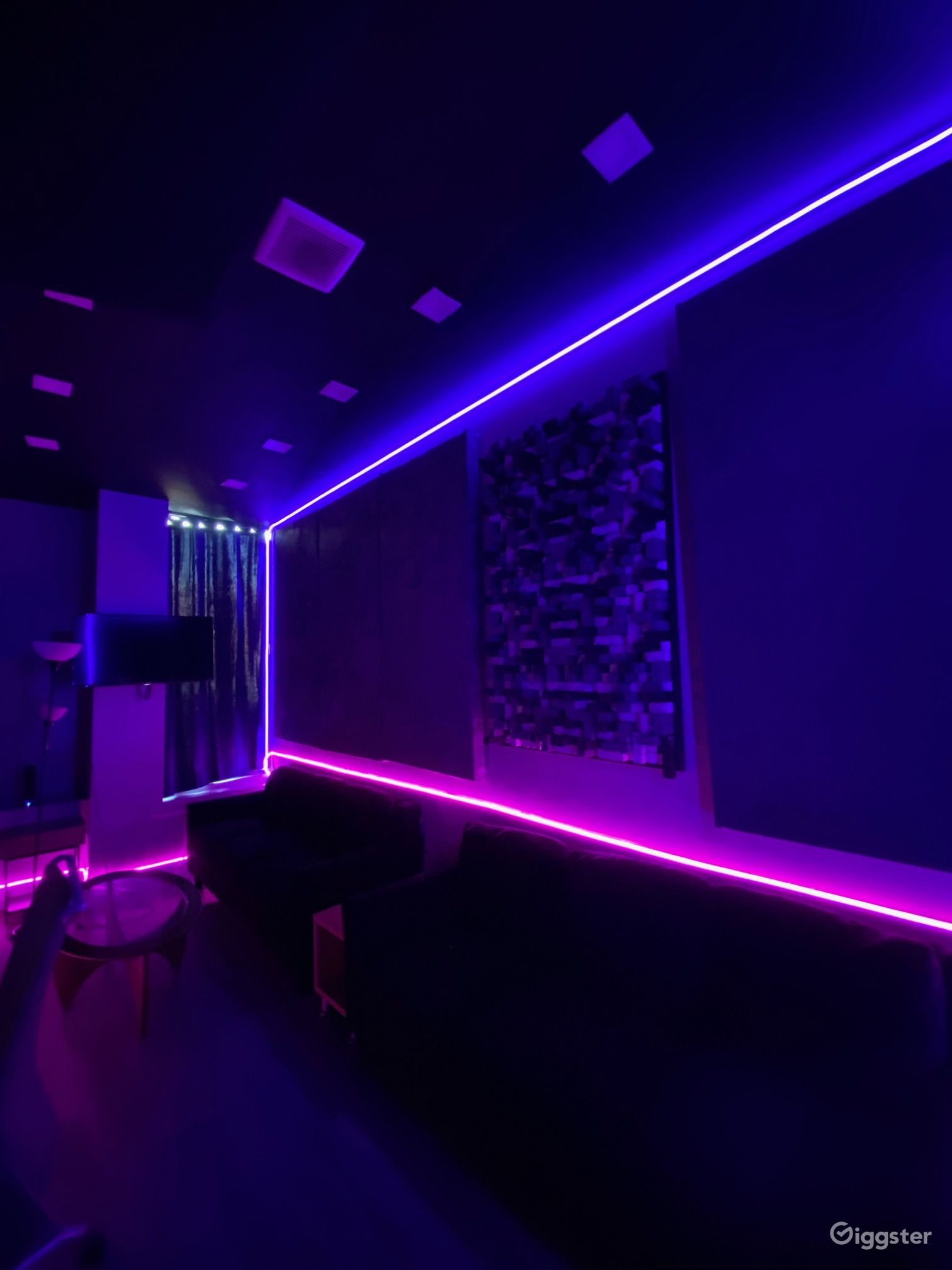 3,500 Sq ft Recording Studio Rent this location on Giggster