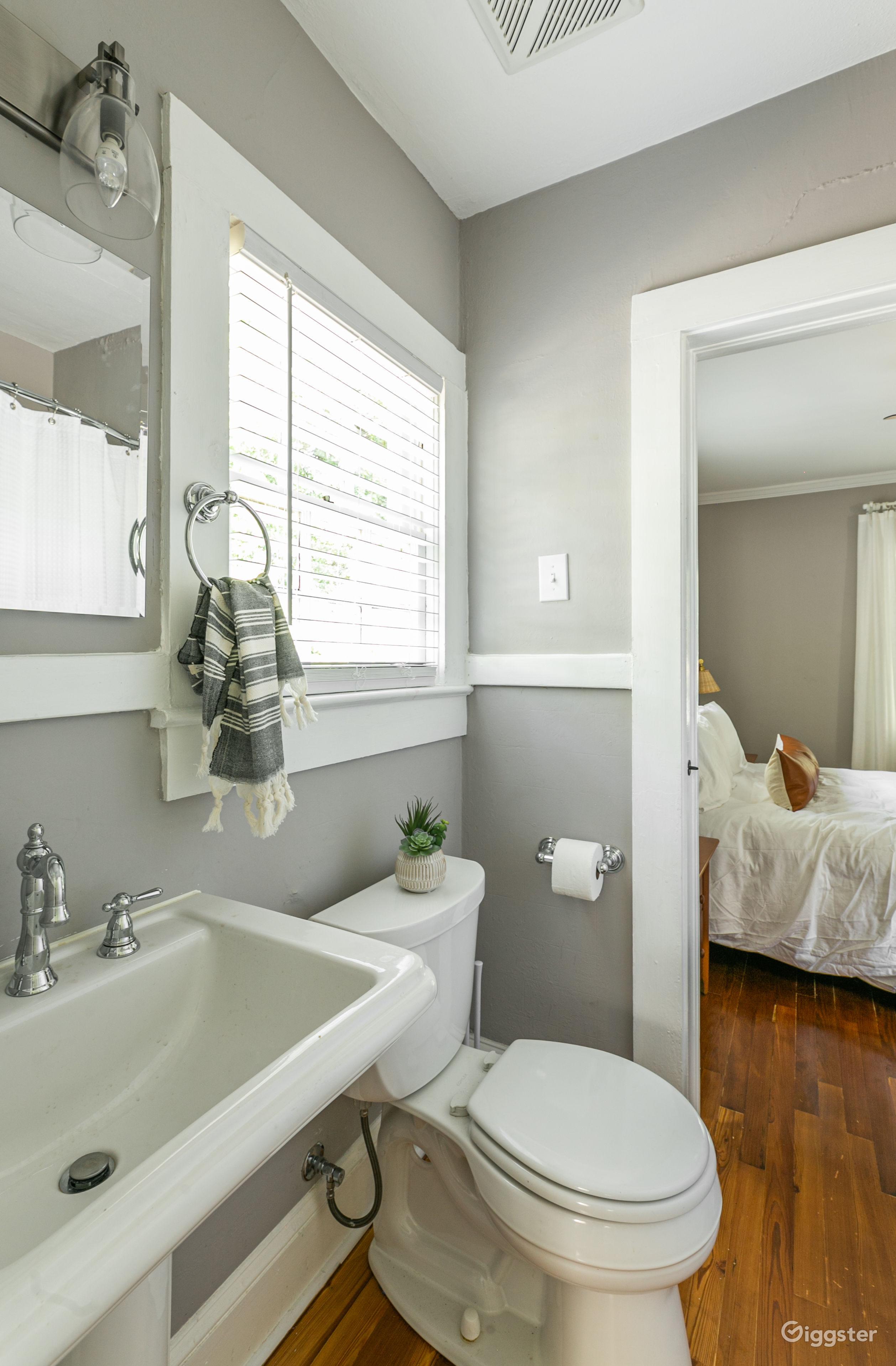 Harvest Moon Classic, Secluded Carriage House Rent this location on