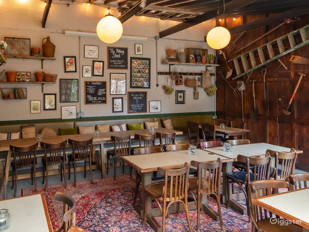 A Modern-day Meeting Place and Contemporary Inn Photo 2