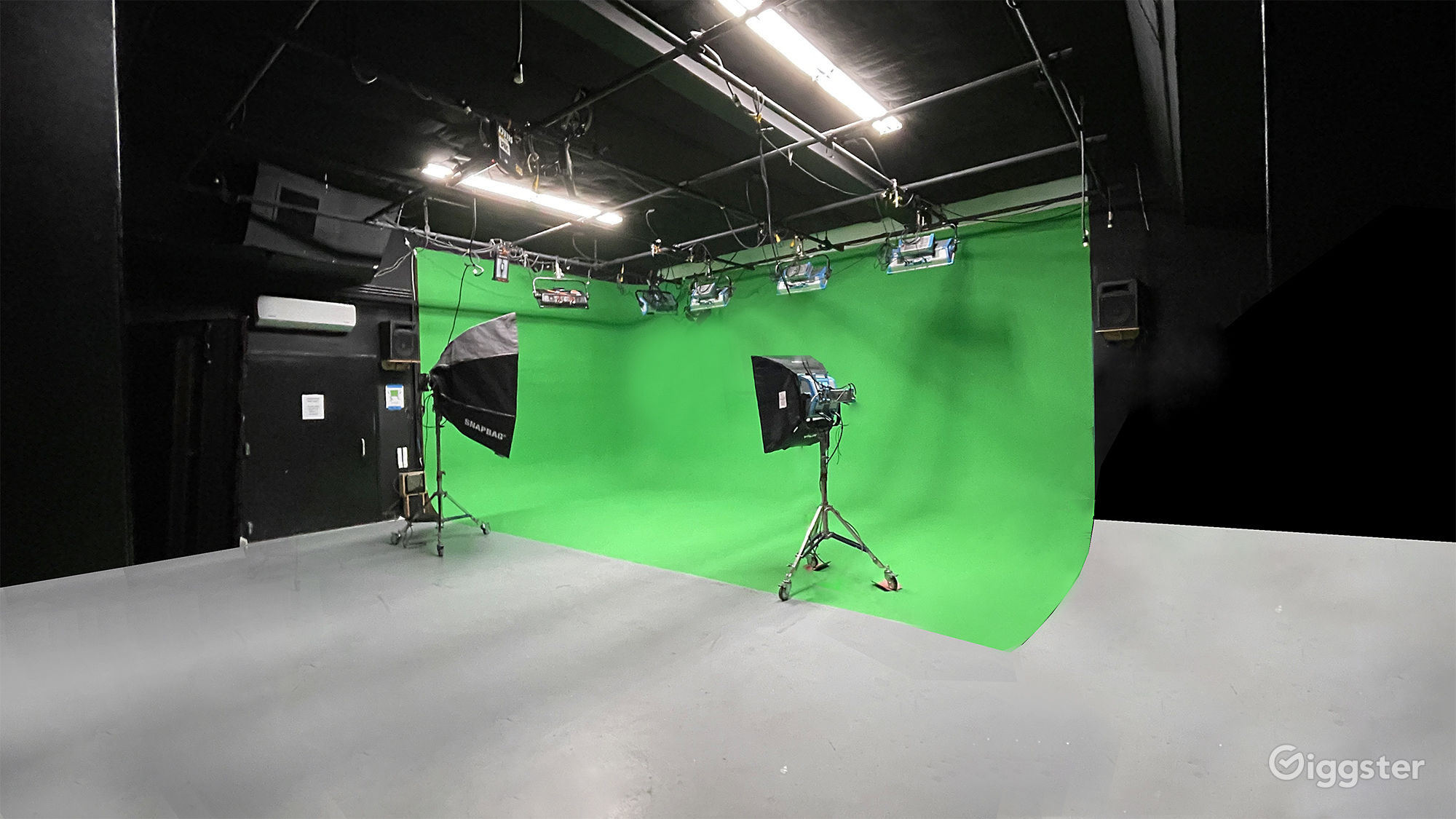 Sound Stage Rental Rent this location on Giggster