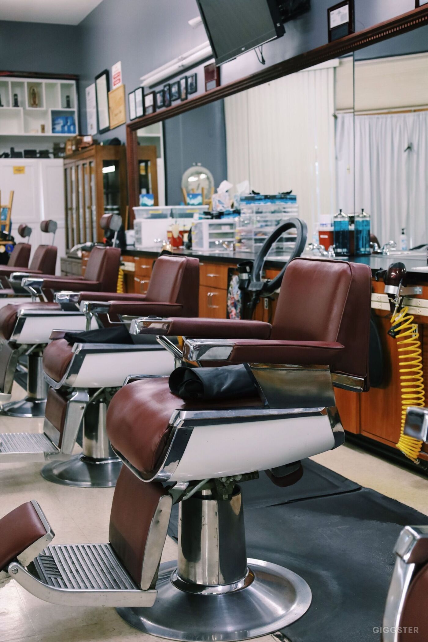 Vintage (Noho Arts district) Rent this location on Giggster