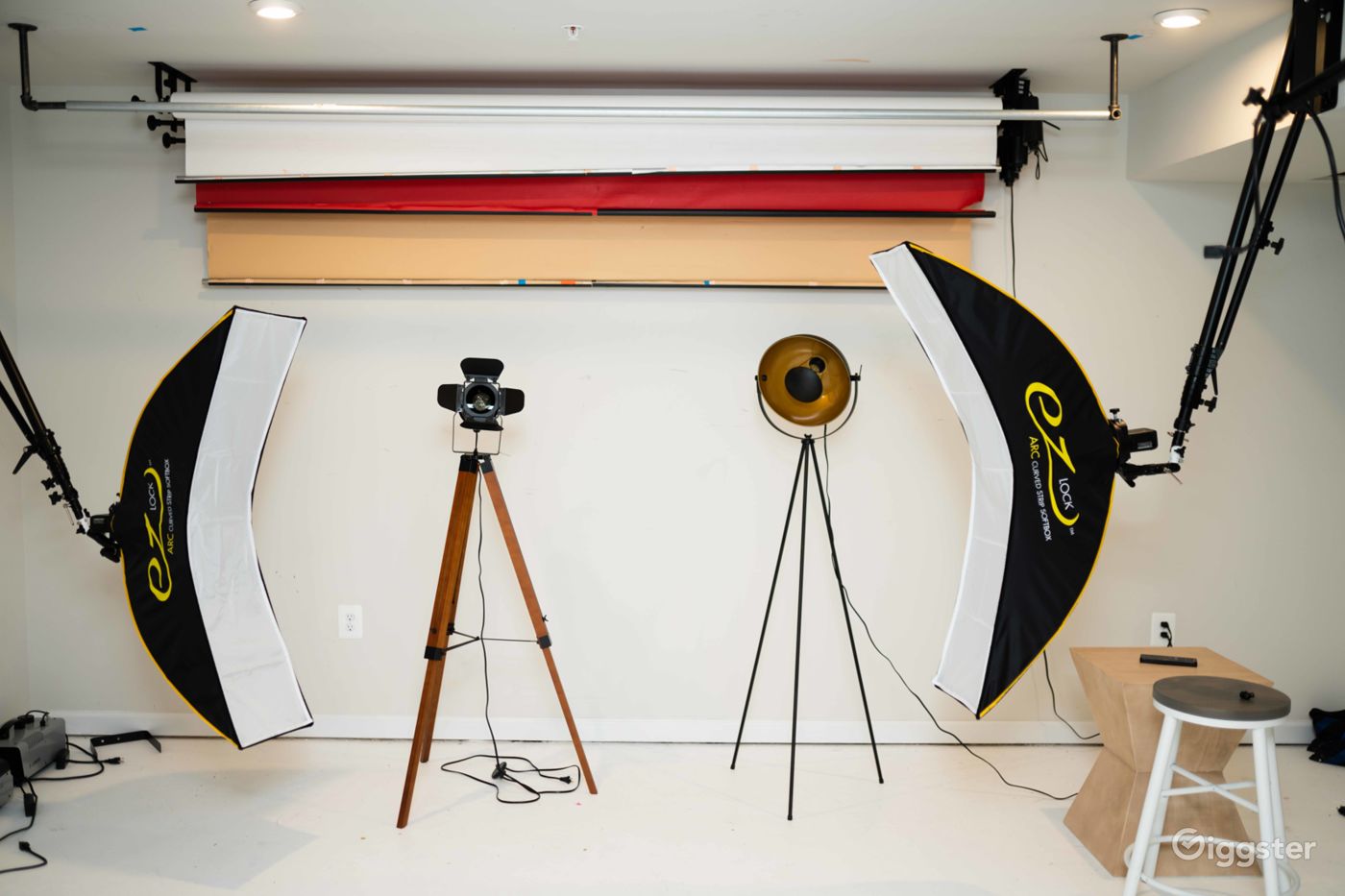 The Bowie Photo Studio Rent this location on Giggster