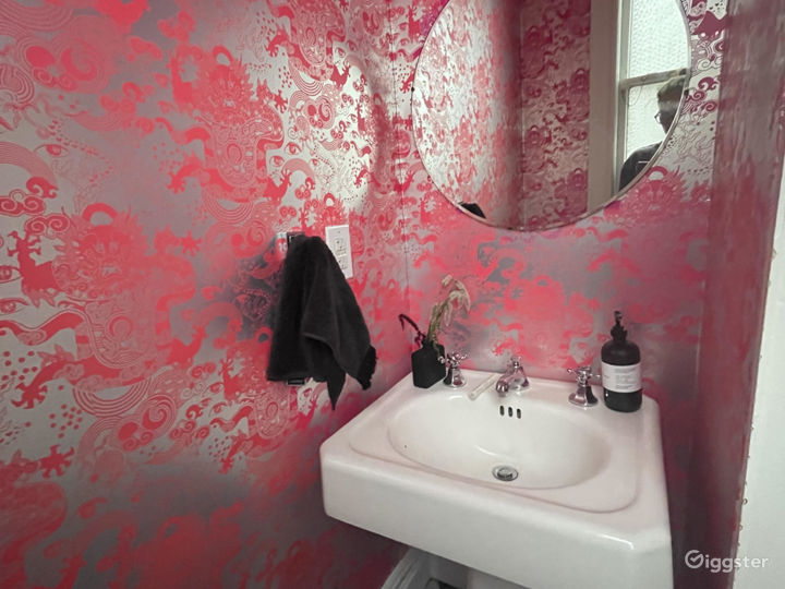 Modern Victorian stand alone house in Brooklyn Rent this location on