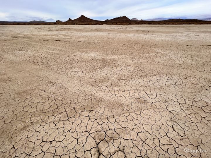 Open Dry Lakebed area is great for performances, stunts, pyrotechnics, basecamp, parking, set builds and more.