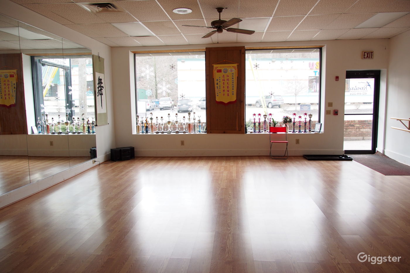 Pittsburgh Perfect Smaller Dance Studio Rent this location on Giggster