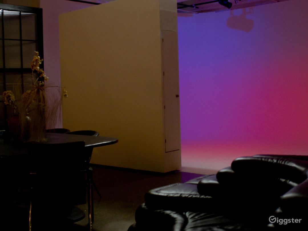  Our 1600 sq ft space features a 20’ x 14’ x 10’ cyclorama with a lighting grid, as well as a 9’ x 8’ mobile wall and  