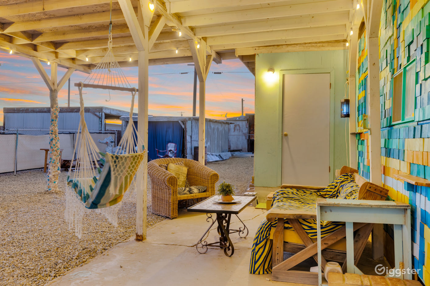 Artsy, unique, eccentric house by the Salton Sea Rent this location on Giggster