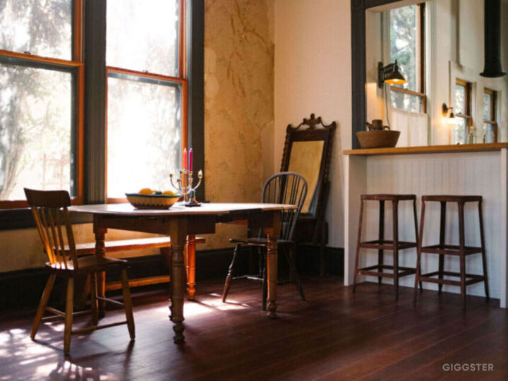 Koreatown Modern Victorian Rent this location on Giggster