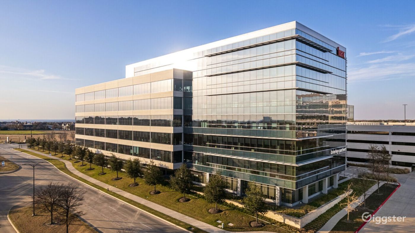 Stylish 10Person Conference Room in Frisco, TX Rent this location on