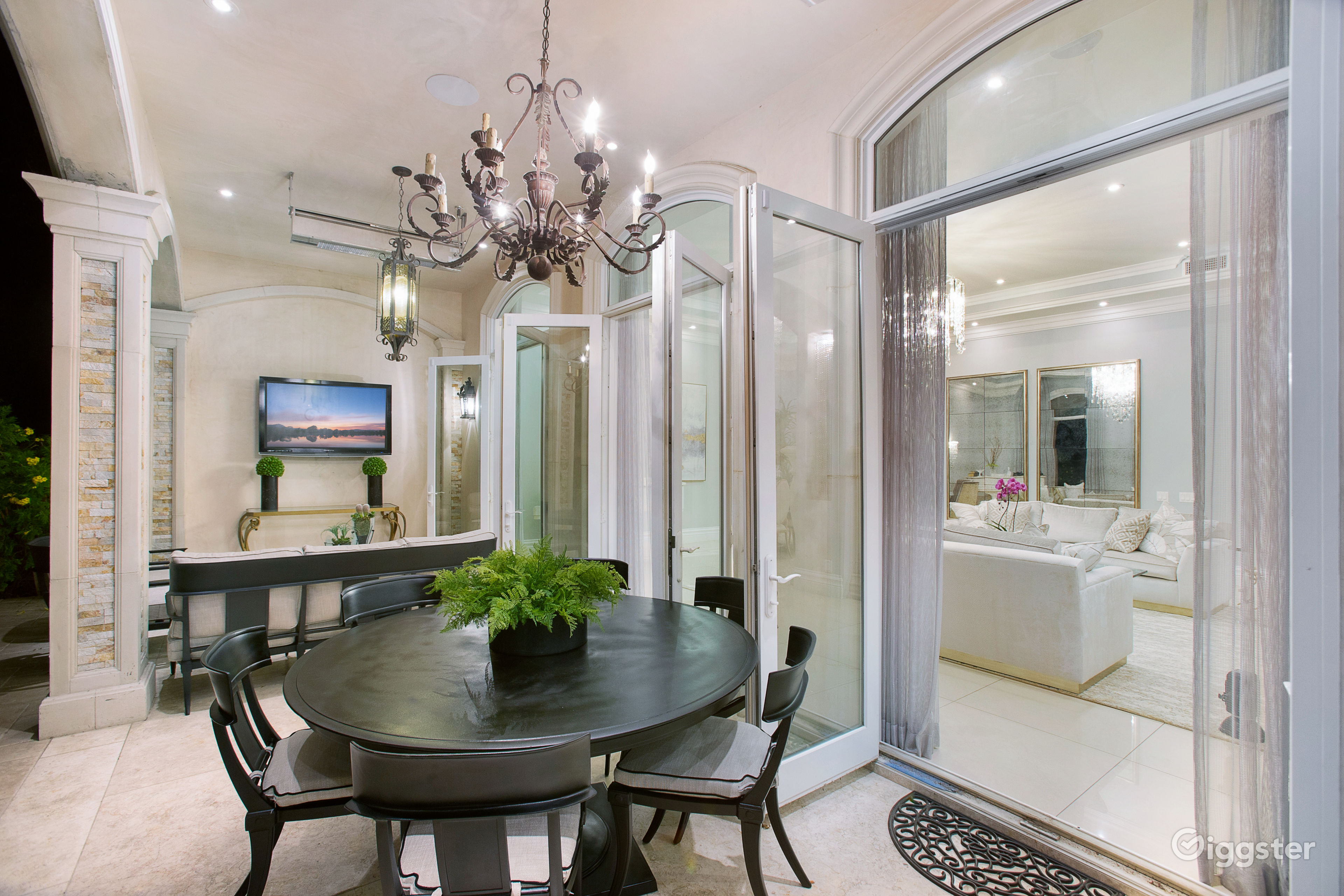 Transitional Rent Elegant Beverly Hills Mansion Estate, Transitional | Rent this location ...