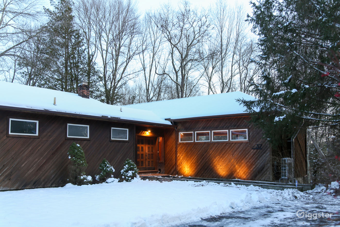 Beautiful Midcentury Modern house in Hurleyville Rent this location