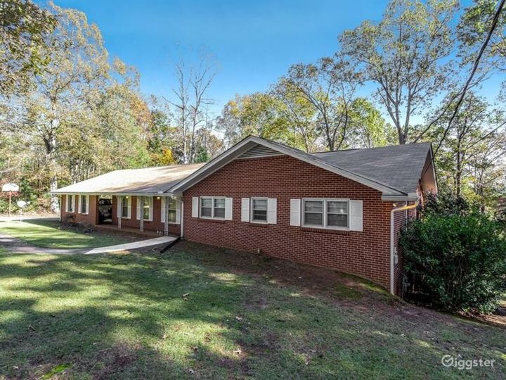 Spacious American family home/Dallas, Ga Rent this location on Giggster