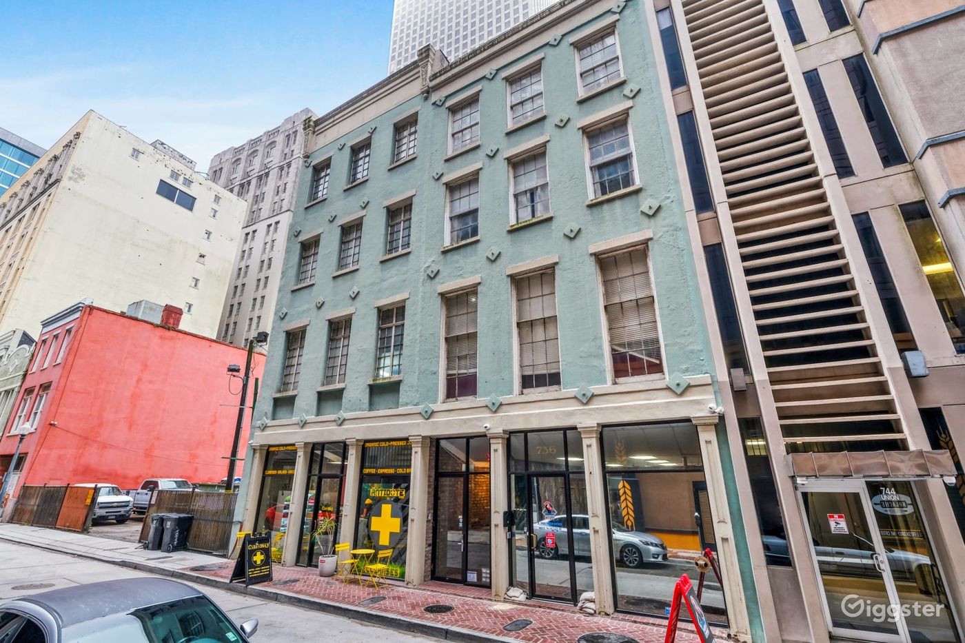 New Orleans Upscale Classy Condo! Rent this location on Giggster