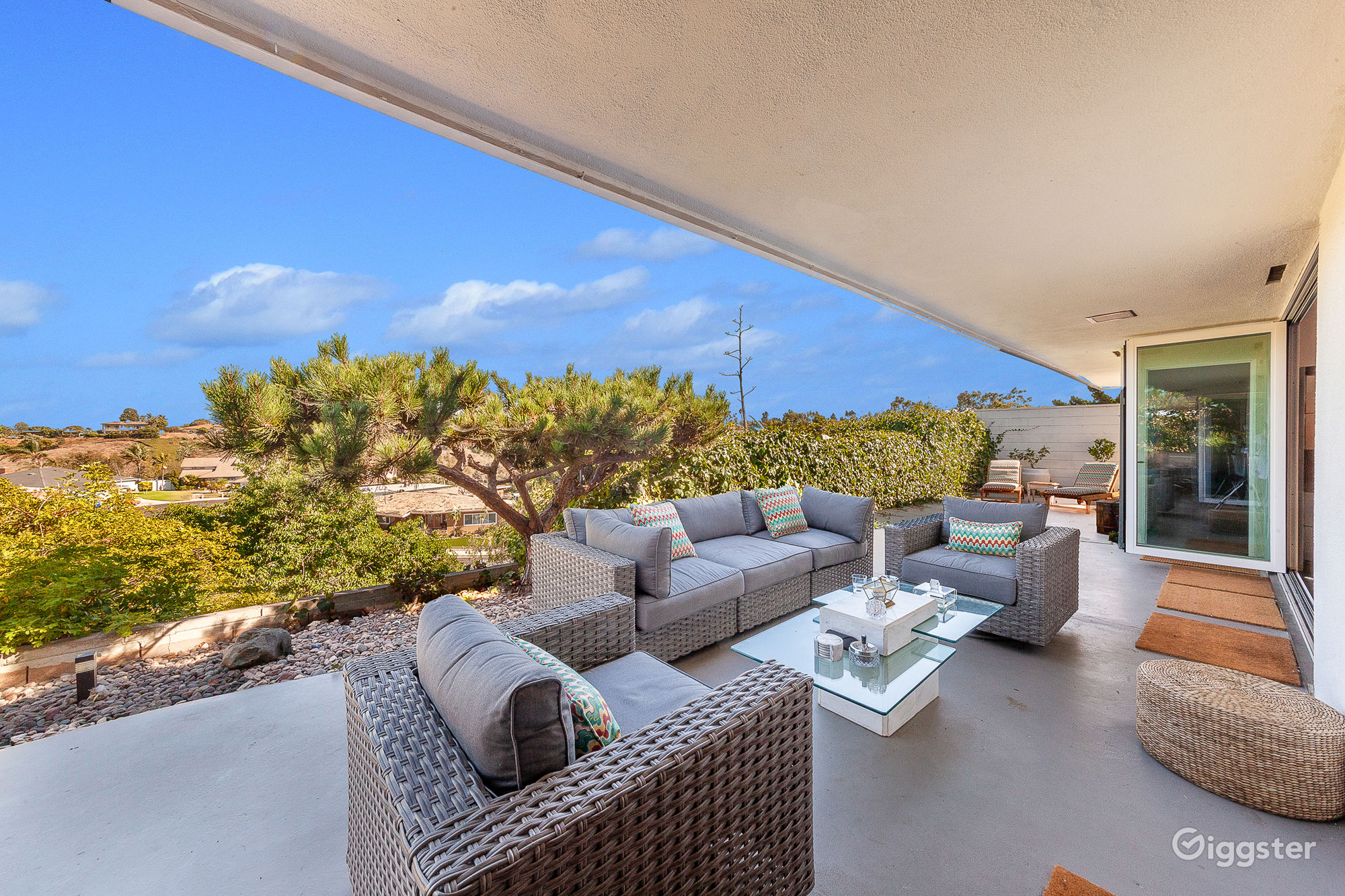 Baldwin Hills Estates MidCentury Home Rent this location on Giggster