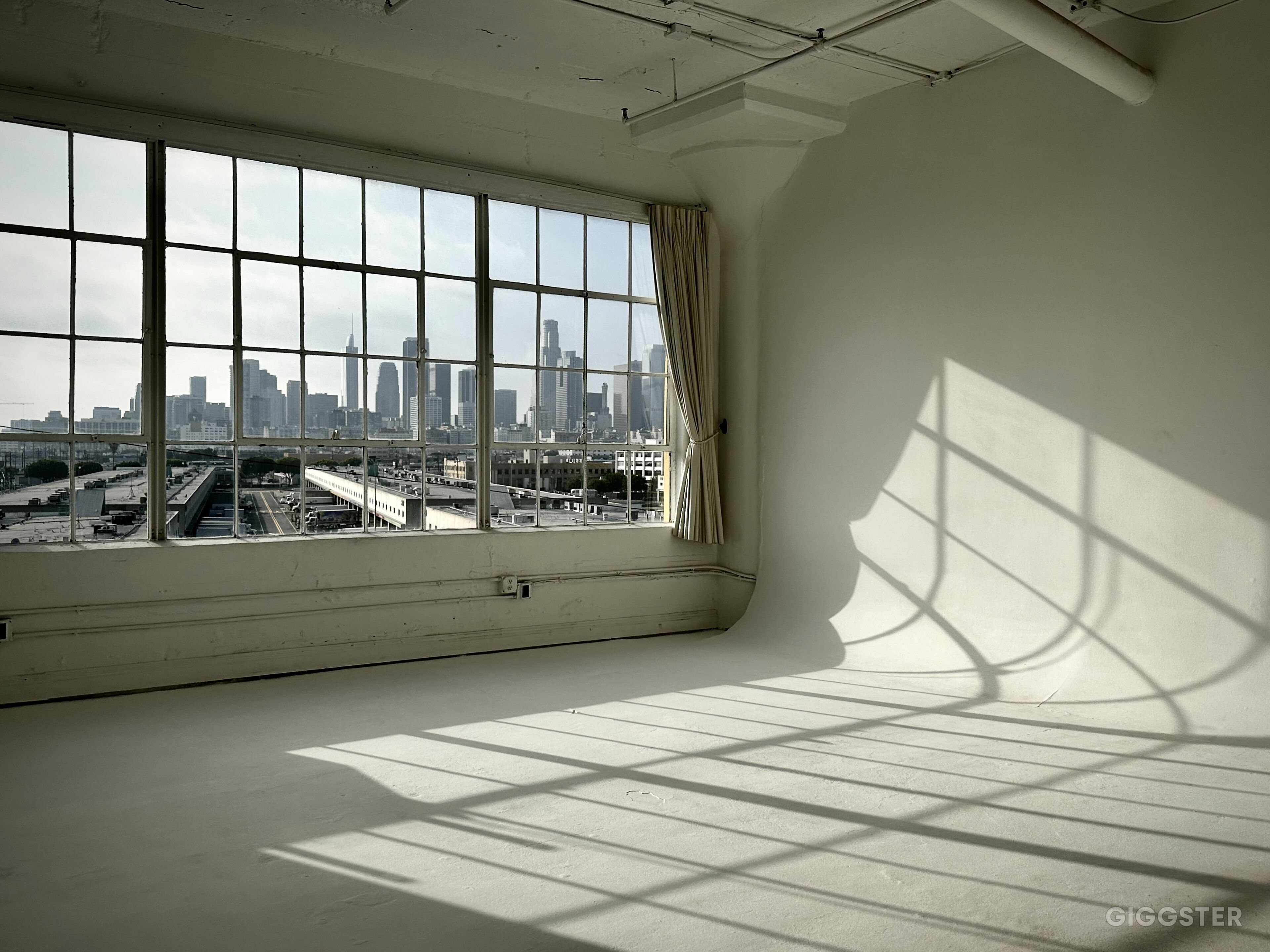 Green Screen Studio Near Me | Rent Professional Spaces | Giggster