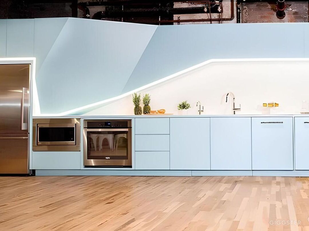 Union Conference Room in Brooklyn Rent this location on Giggster