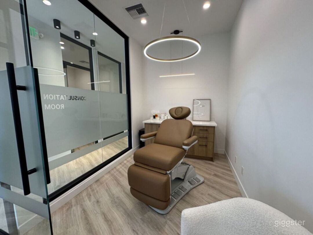 Luxury medical doctor office | Rent this location on Giggster