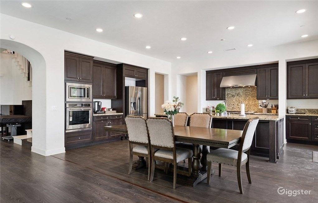 Luxurious Million Dollar View Villa with Pool | Rent this location on ...