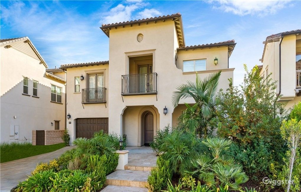 View of Luxurious Million Dollar View Villa with Pool | Rent this location on ...